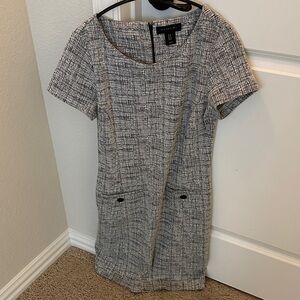 EUC size 4 Tahari Black and White Textured  Dress